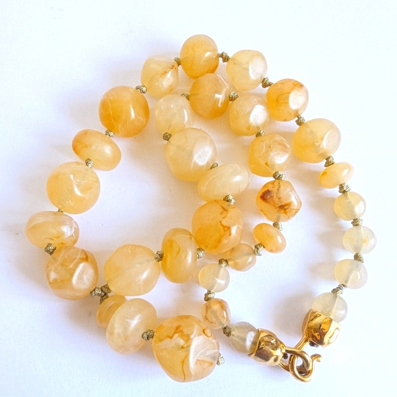 Butterscotch Amber Chunky Bead Necklace 18" - Picture 5 of 7